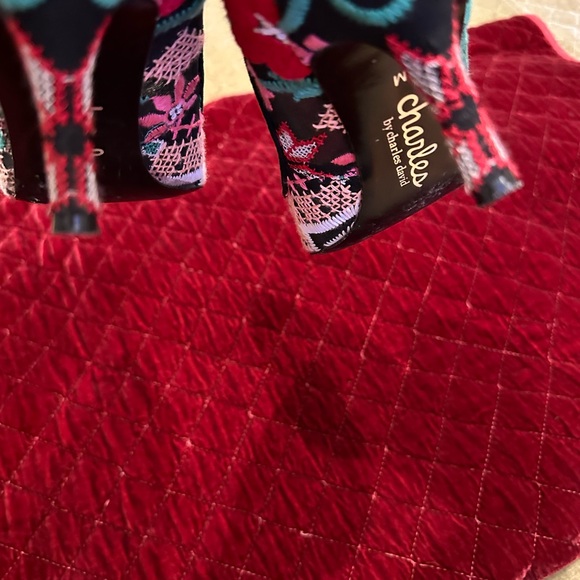 Pump - Charles by Charles David - Picture 4 of 6